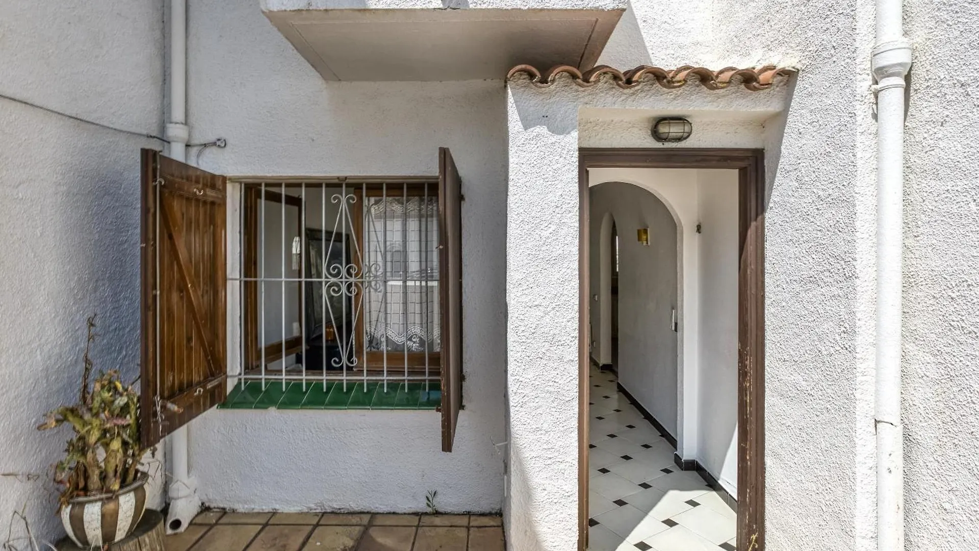 Вилла Casa De Riells Ля Эскала Ля Эскала